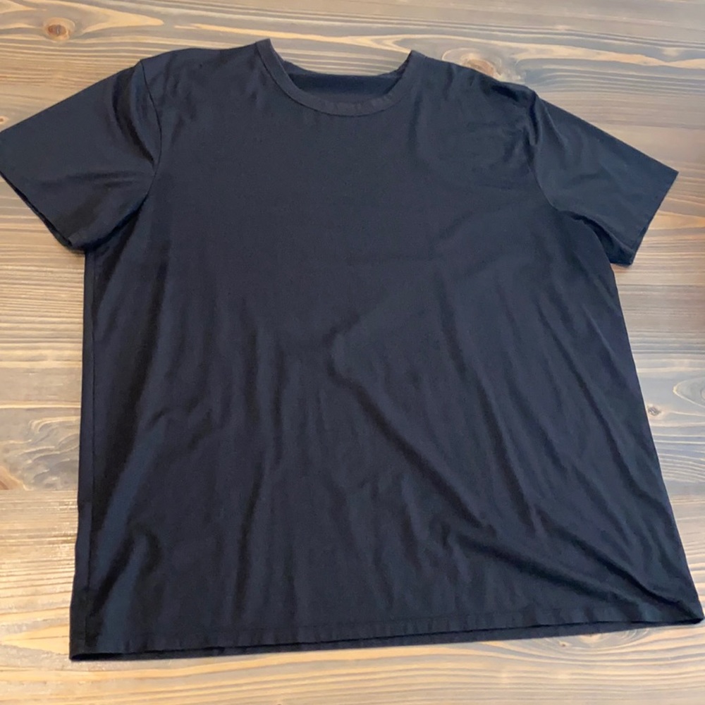 lululemon tshirt